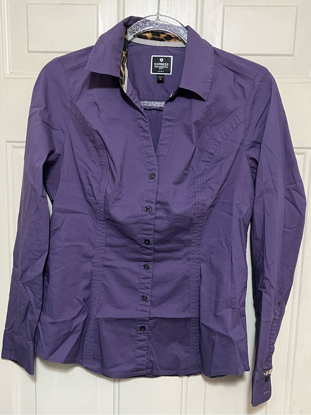 Express The Essential Shirt Purple Button Front Blouse Leopard Trim Size M Top
